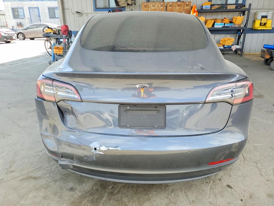 54497836 :رقم المزاد ، 5YJ3E1EA2NF373992 vin ، 2022 Tesla Model 3 مزاد بيع