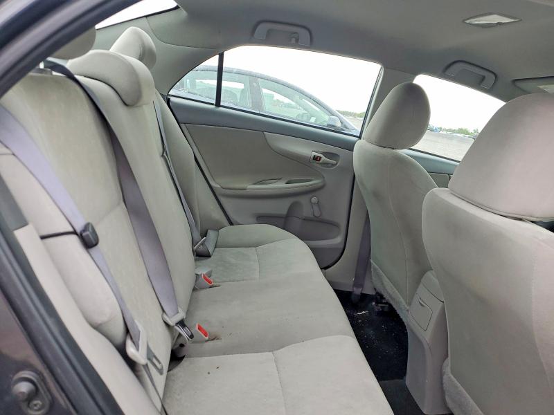 52923776 :رقم المزاد ، 2T1BU4EE7AC215598 vin ، 2010 Toyota Corolla Ce 4dr مزاد بيع