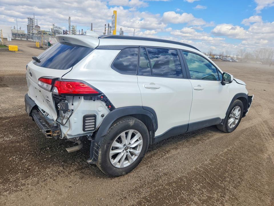 Продажа на аукционе авто 2022 Toyota Corolla Cross, vin: 7MUBAABG7NV038437, номер лота: 52150056