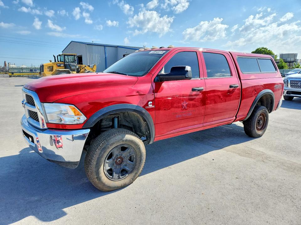 48640376 :رقم المزاد ، 3C6UR5CL5HG680289 vin ، 2017 Ram 2500 مزاد بيع