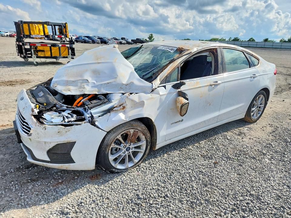 55108456 :رقم المزاد ، 3FA6P0LU9KR274519 vin ، 2019 Ford Fusion مزاد بيع