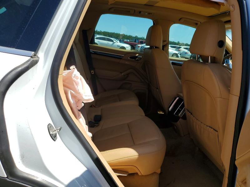 55144556 :رقم المزاد ، WP1AA2A23ELA95915 vin ، 2014 Porsche Cayenne مزاد بيع