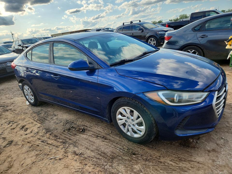 2017 Hyundai Elantra მანქანა იყიდება აუქციონზე, vin: 5NPD74LF3HH132902, აუქციონის ნომერი: 52584456