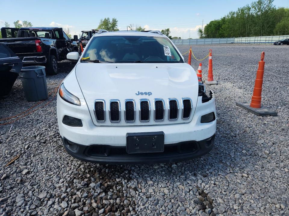 46779196 :رقم المزاد ، 1C4PJLCB8HD222011 vin ، 2017 Jeep Cherokee مزاد بيع