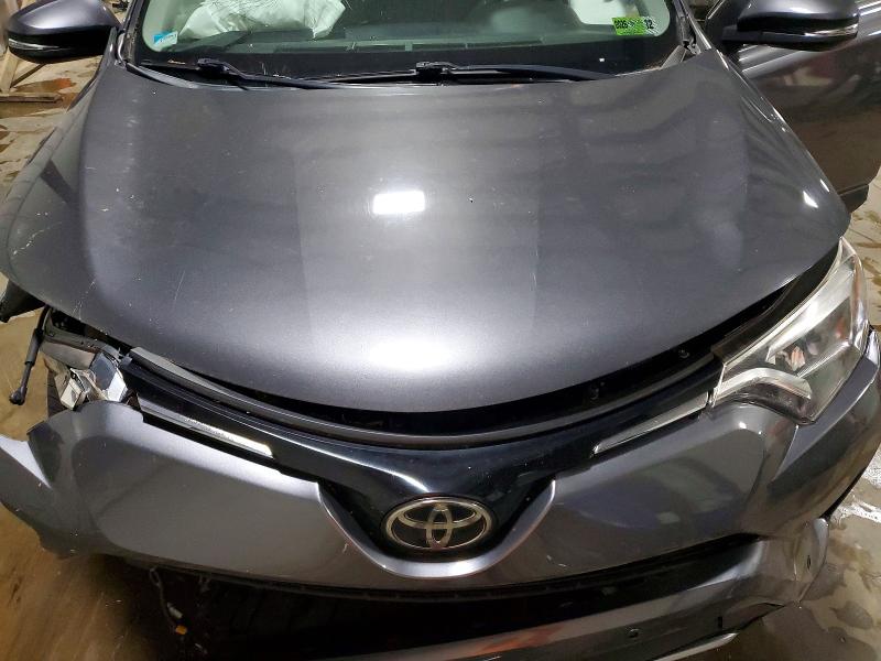 Auction sale of the 2017 Toyota Rav4, vin: 2T3DFREV0HW652875, lot number: 52558566