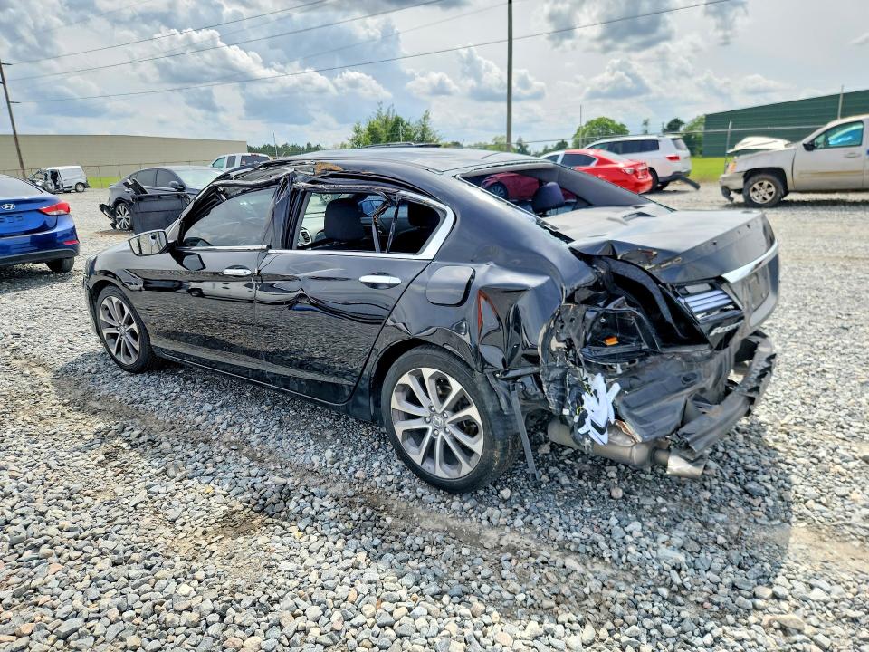 52120096 :رقم المزاد ، 1HGCR2E54FA019304 vin ، 2015 Honda Accord مزاد بيع