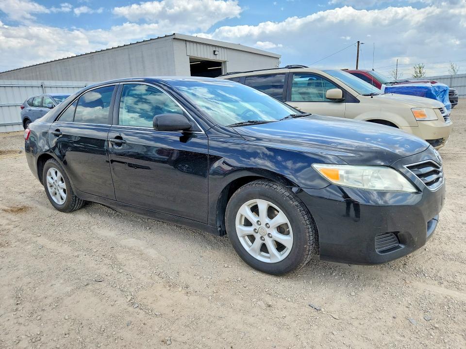 51989756 :رقم المزاد ، 4T4BF3EKXBR088300 vin ، 2011 Toyota Camry مزاد بيع
