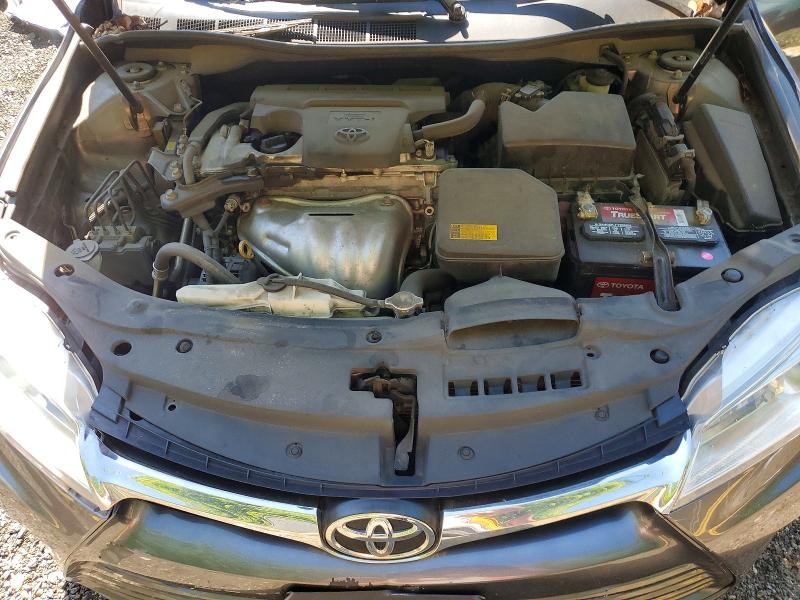 54228756 :رقم المزاد ، 4T1BF1FKXFU962700 vin ، 2015 Toyota Camry مزاد بيع
