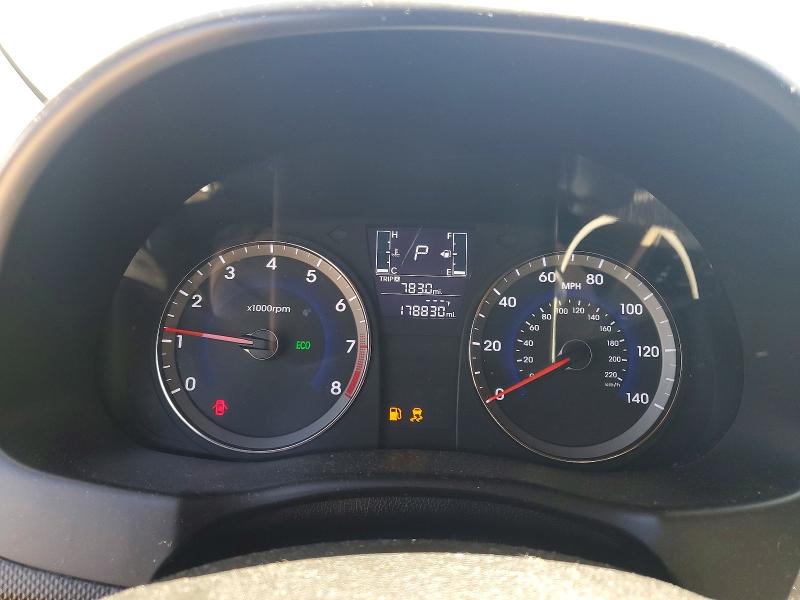 52303006 :رقم المزاد ، KMHCT4AE0HU190985 vin ، 2017 Hyundai Accent مزاد بيع