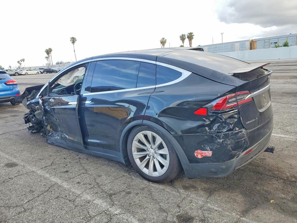 2018 Tesla Model X მანქანა იყიდება აუქციონზე, vin: 5YJXCDE28JF091951, აუქციონის ნომერი: 52356566