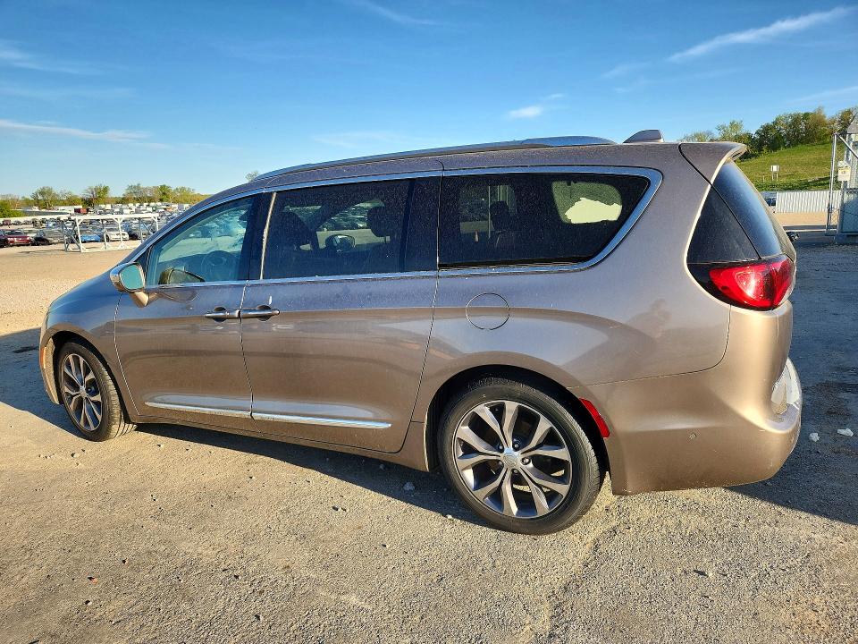 53112846 :رقم المزاد ، 2C4RC1GG2HR564872 vin ، 2017 Chrysler Pacifica مزاد بيع