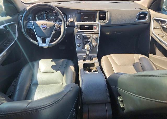 54706856 :رقم المزاد ، YV1612TB1F1309070 vin ، 2015 Volvo S60 مزاد بيع