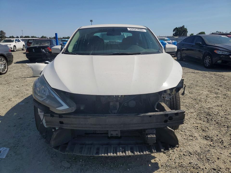 54522886 :رقم المزاد ، 3N1AB7AP6JL639218 vin ، 2018 Nissan Sentra مزاد بيع