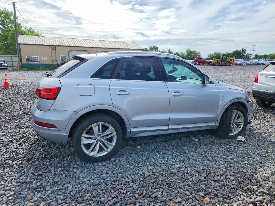 54301316 :رقم المزاد ، WA1JCCFS2HR001058 vin ، 2017 Audi Q3 مزاد بيع