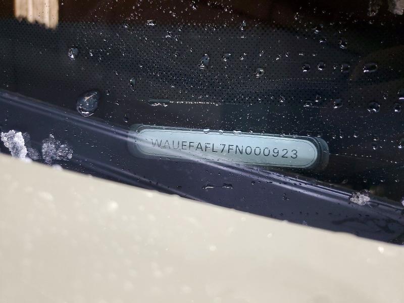 52161526 :رقم المزاد ، WAUEFAFL7FN000923 vin ، 2015 Audi A4 مزاد بيع