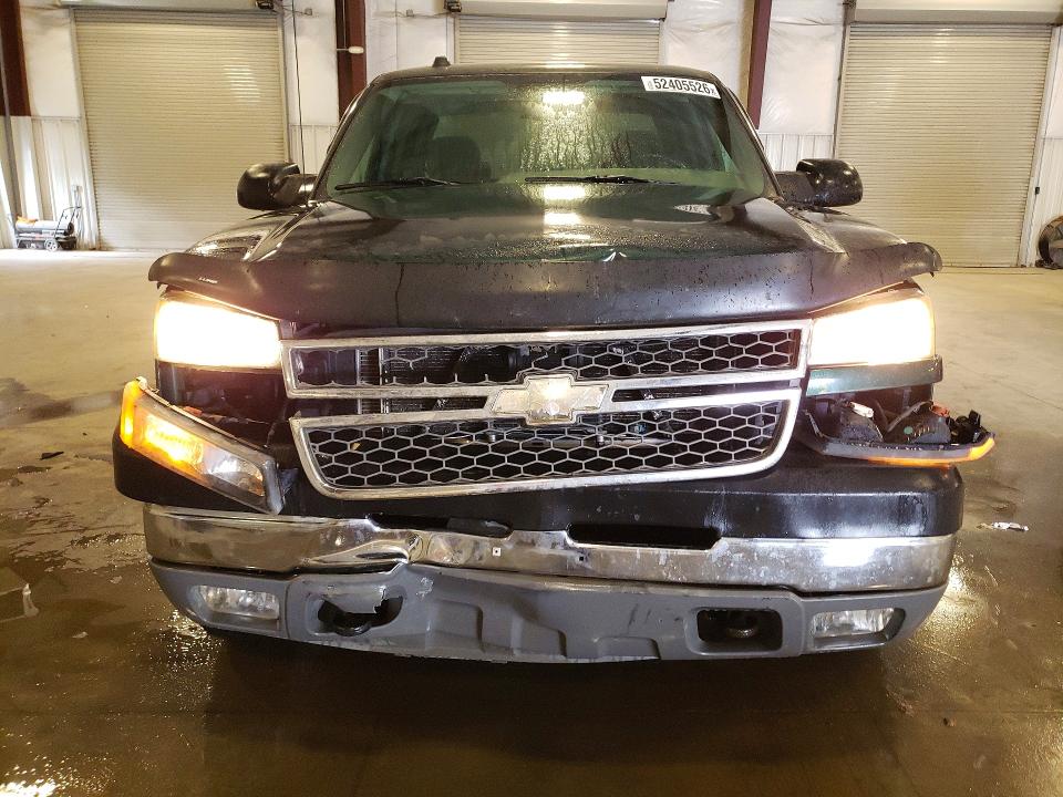 2005 Chevrolet Silverado მანქანა იყიდება აუქციონზე, vin: 1GCHK33U85F820151, აუქციონის ნომერი: 52405526
