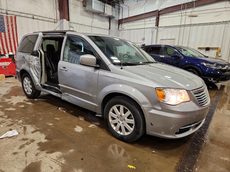54139966 :رقم المزاد ، 2C4RC1BG8FR595256 vin ، 2015 Chrysler Town & Country مزاد بيع