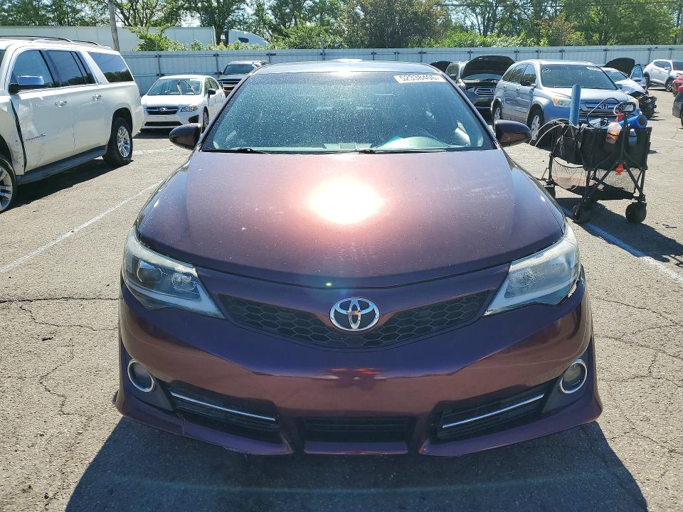 52338406 :رقم المزاد ، 4T1BF1FKXDU291140 vin ، 2013 Toyota Camry مزاد بيع