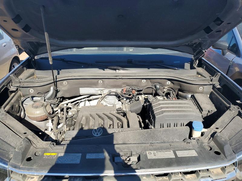 53063706 :رقم المزاد ، 1V2RR2CA4JC580378 vin ، 2018 Volkswagen Atlas مزاد بيع