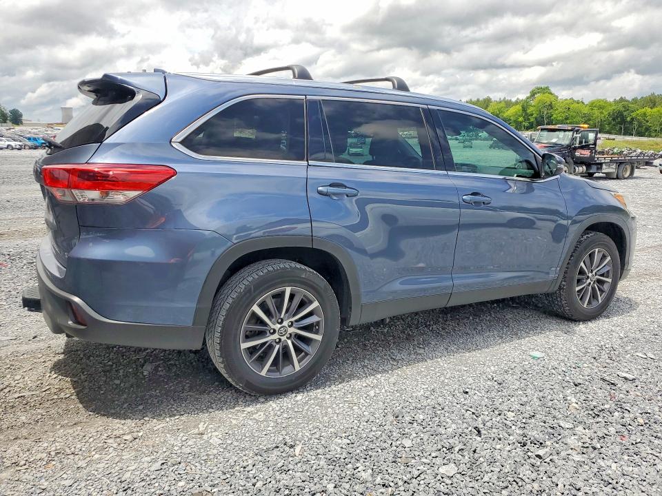 2019 Toyota Highlander მანქანა იყიდება აუქციონზე, vin: 5TDKZRFH9KS326864, აუქციონის ნომერი: 55229346