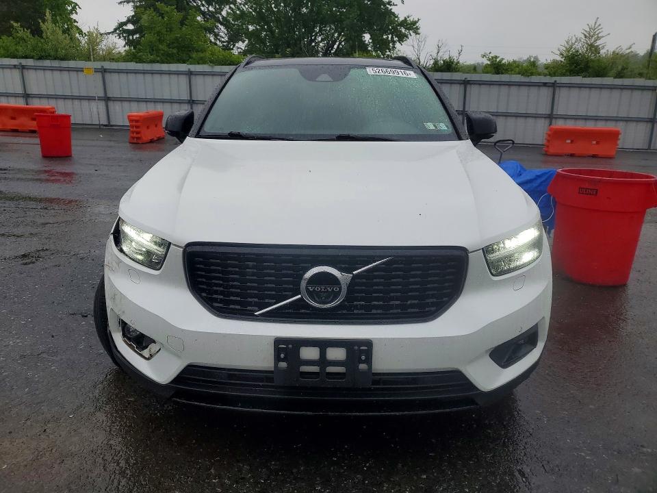 2021 Volvo Xc40 მანქანა იყიდება აუქციონზე, vin: YV4162UM2M2462918, აუქციონის ნომერი: 52669916