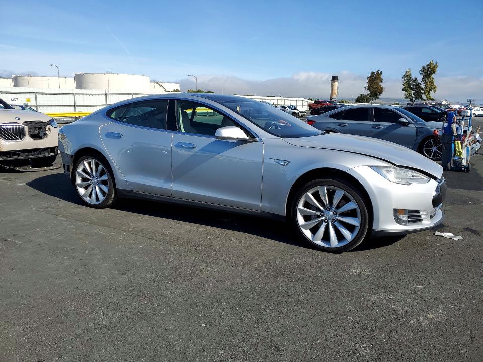 Aukcja sprzedaży 2013 Tesla Model S, vin: 5YJSA1DP3DFP04204, numer aukcji: 53268906