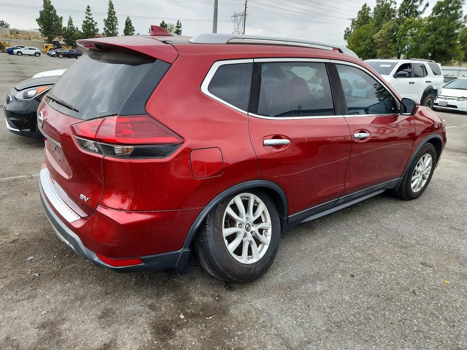 Продаж на аукціоні авто 2018 Nissan Rogue, vin: 5N1AT2MT8JC762936, номер лоту: 53646386