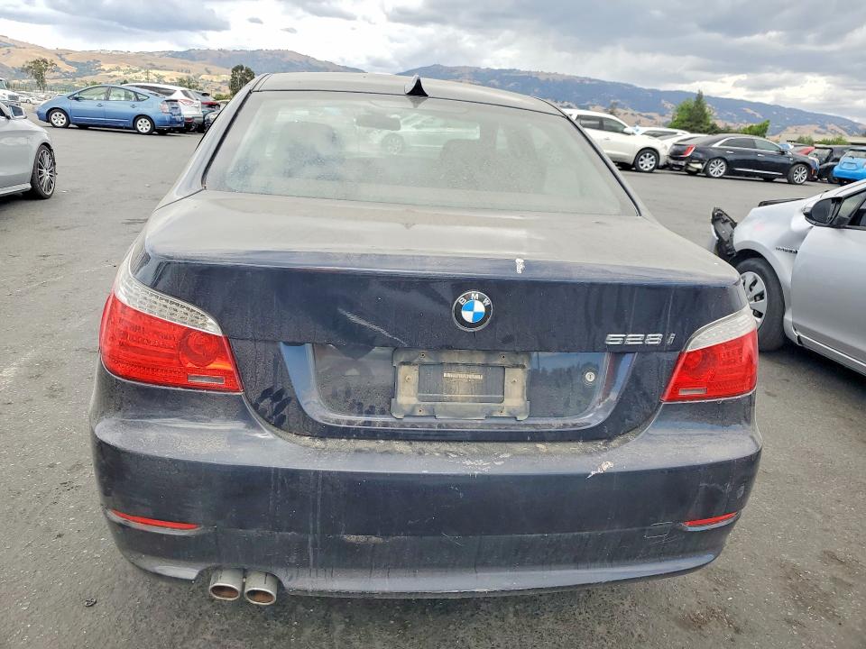 2008 Bmw 528 მანქანა იყიდება აუქციონზე, vin: WBANU53558CT10196, აუქციონის ნომერი: 54895326