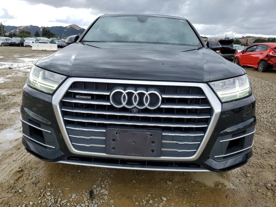 Продажа на аукционе авто 2018 Audi Q7, vin: WA1LAAF7XJD017042, номер лота: 55438926