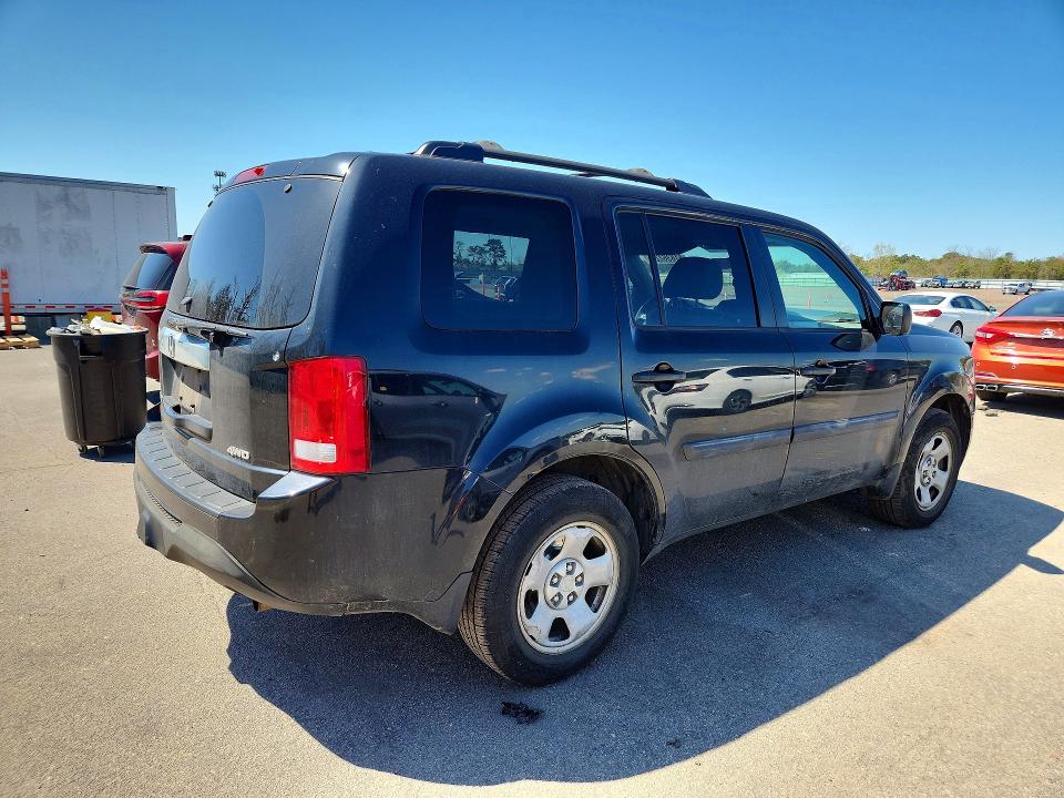 51836226 :رقم المزاد ، 5FNYF4H2XFB038666 vin ، 2015 Honda Pilot مزاد بيع