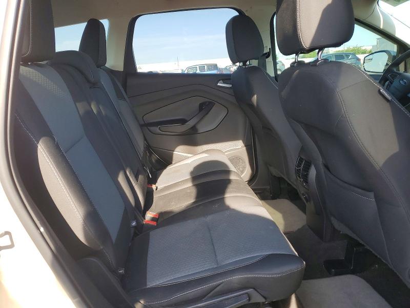 51451486 :رقم المزاد ، 1FMCU0GD2HUC19410 vin ، 2017 Ford Escape مزاد بيع