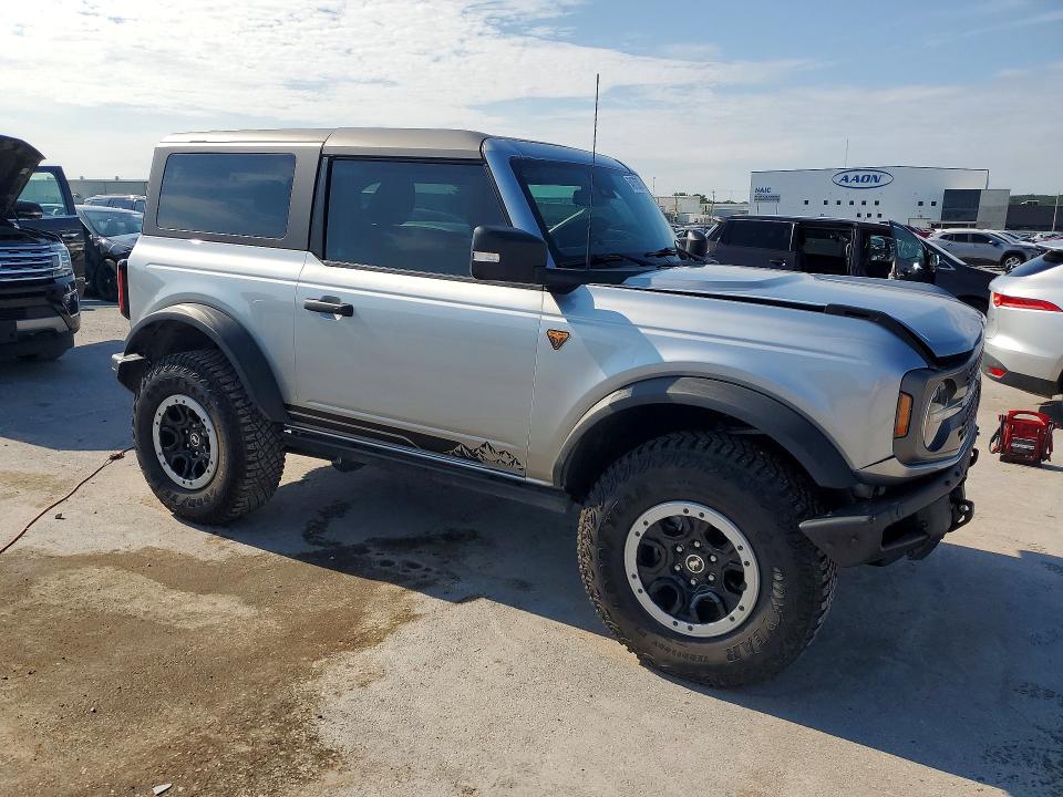 Продажа на аукционе авто 2023 Ford Bronco, vin: 1FMDE5CP3PLB45188, номер лота: 54975206