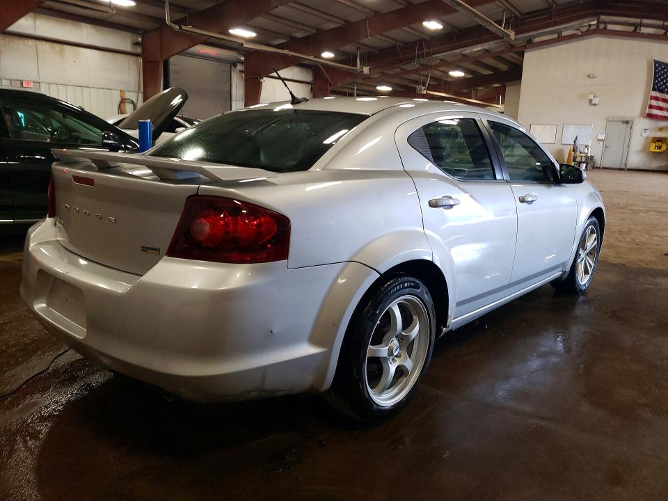 52542996 :رقم المزاد ، 1B3BD1FG5BN586435 vin ، 2011 Dodge Avenger مزاد بيع