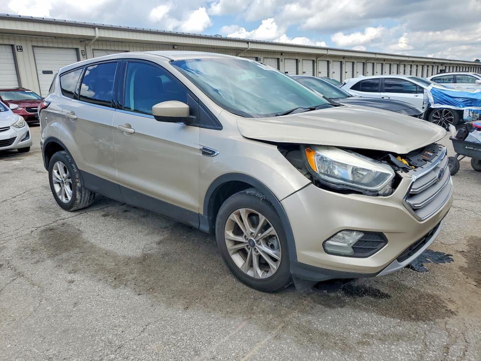 55120206 :رقم المزاد ، 1FMCU9GD2HUE45225 vin ، 2017 Ford Escape مزاد بيع
