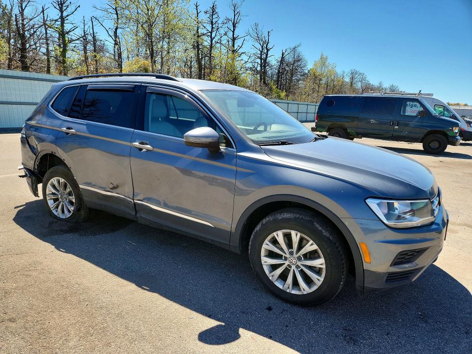 2018 Volkswagen Tiguan მანქანა იყიდება აუქციონზე, vin: 3VV2B7AX7JM162652, აუქციონის ნომერი: 53237266