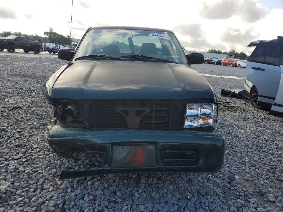 53333346 :رقم المزاد ، 1GTCS195828178707 vin ، 2002 Gmc Sonoma مزاد بيع