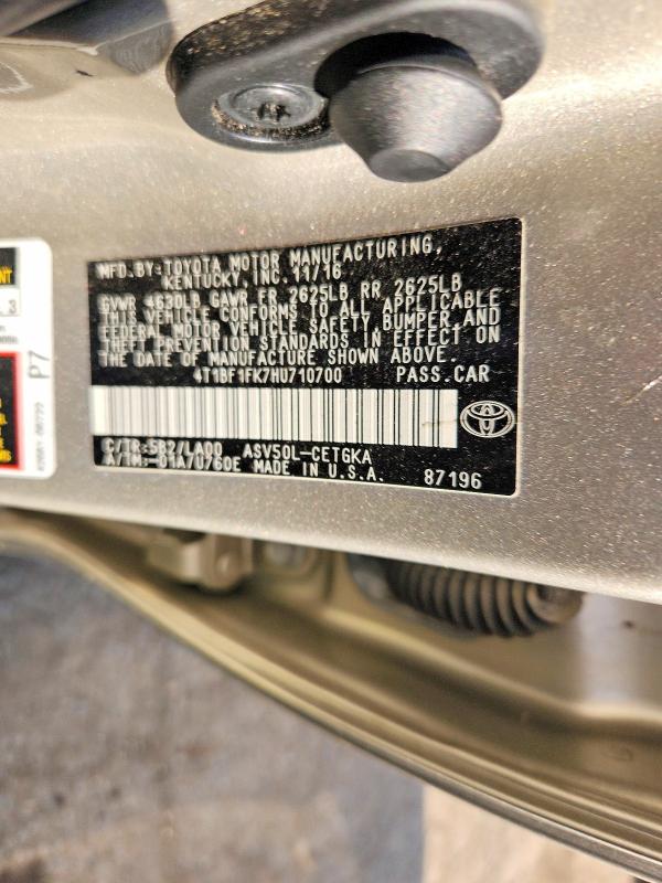54064076 :رقم المزاد ، 4T1BF1FK7HU710700 vin ، 2017 Toyota Camry مزاد بيع