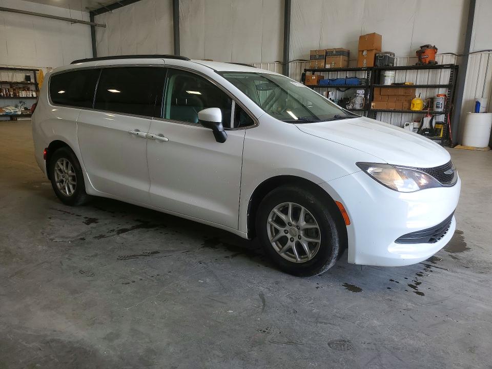 2020 Chrysler Voyager მანქანა იყიდება აუქციონზე, vin: 2C4RC1DGXLR156665, აუქციონის ნომერი: 51969936
