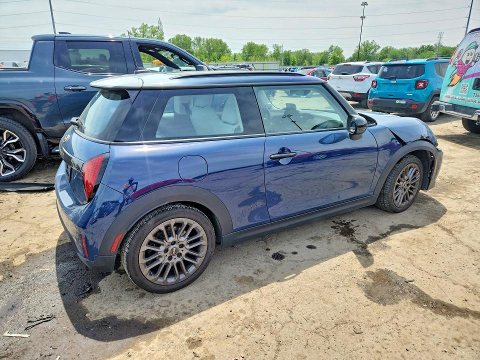 Продаж на аукціоні авто 2025 Mini Cooper, vin: WMW13GD02S2W48619, номер лоту: 54867746