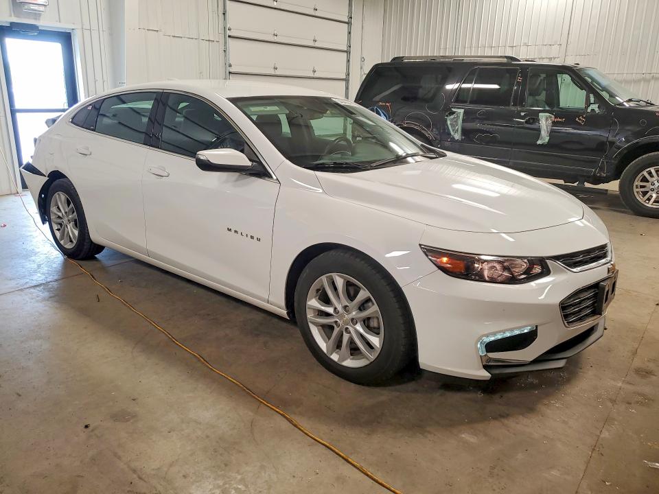 54046046 :رقم المزاد ، 1G1ZD5ST5JF101414 vin ، 2018 Chevrolet Malibu مزاد بيع