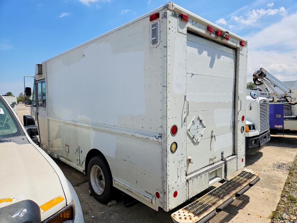 51074316 :رقم المزاد ، 4UZA4FF41WC897922 vin ، 1998 Freightliner Mt45 Chassis مزاد بيع