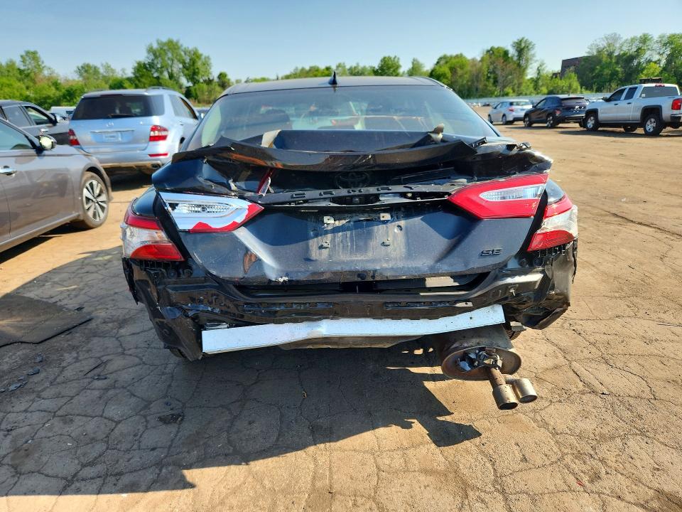 54091756 :رقم المزاد ، 4T1B11HK4KU250835 vin ، 2019 Toyota Camry مزاد بيع