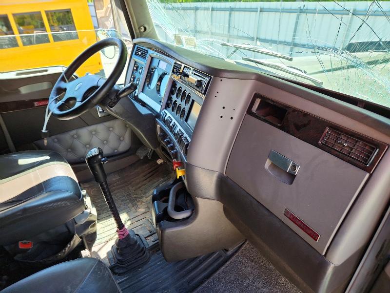 Продажа на аукционе авто 2021 Kenworth Construction, vin: 1XKWD49X8MR457229, номер лота: 54291266