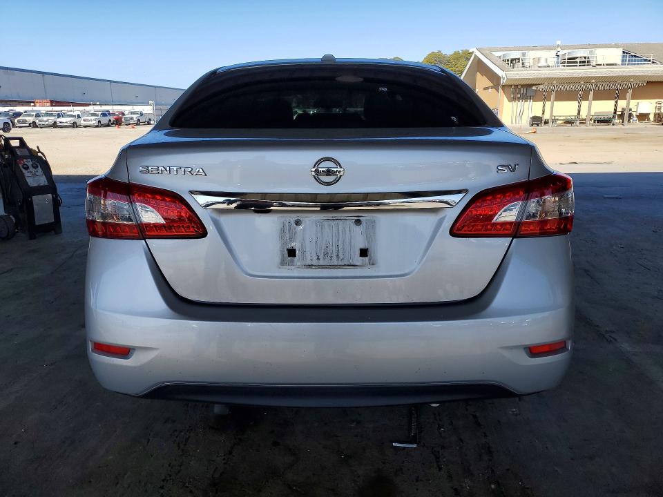 Продажа на аукционе авто 2015 Nissan Sentra, vin: 3N1AB7AP0FL667104, номер лота: 53789096