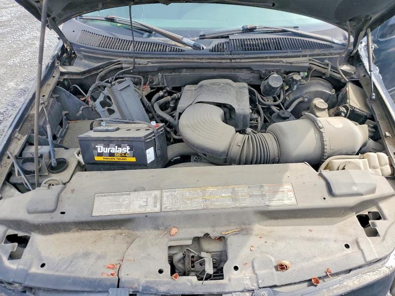52733596 :رقم المزاد ، 1FMRU15W61LA68037 vin ، 2001 Ford Expedition مزاد بيع