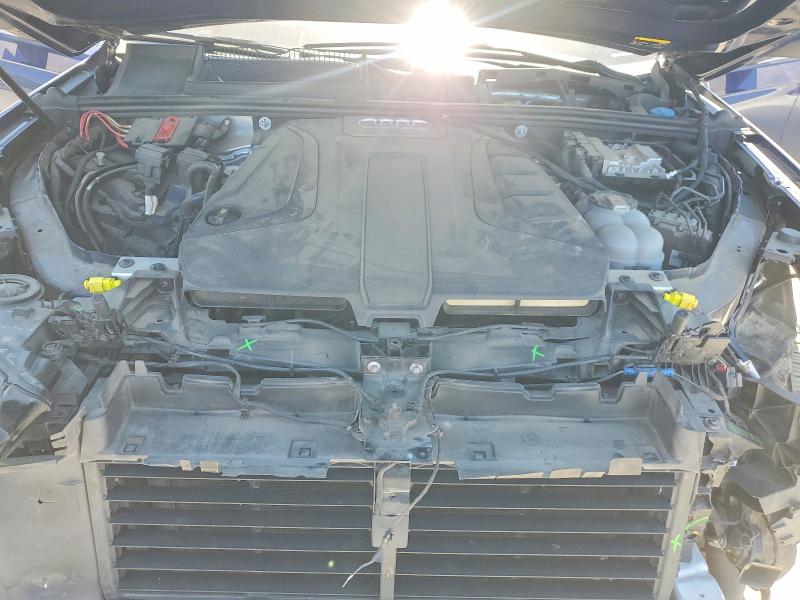 53268016 :رقم المزاد ، WA1LJAF70MD020679 vin ، 2021 Audi Q7 مزاد بيع