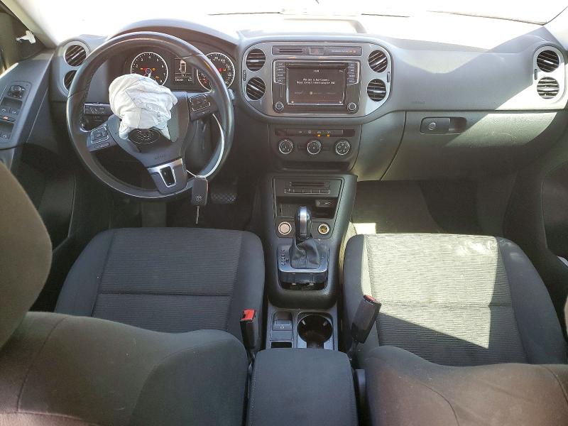 54556926 :رقم المزاد ، WVGAV7AX5HK042055 vin ، 2017 Volkswagen Tiguan مزاد بيع