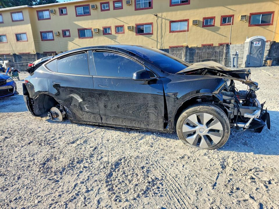 Продаж на аукціоні авто 2024 Tesla Model Y, vin: 7SAYGDED7RF095045, номер лоту: 52525176