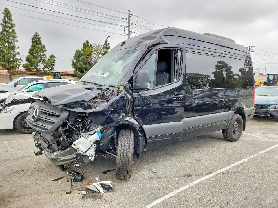 53296476 :رقم المزاد ، W1Z4KFHYXST229769 vin ، 2025 Mercedes-benz Sprinter مزاد بيع