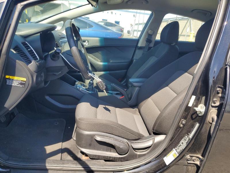 54531776 :رقم المزاد ، 3KPFK4A73HE152879 vin ، 2017 Kia Forte مزاد بيع